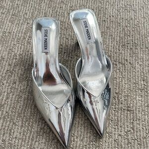 NEW Steve Madden Metallic Silver Heels